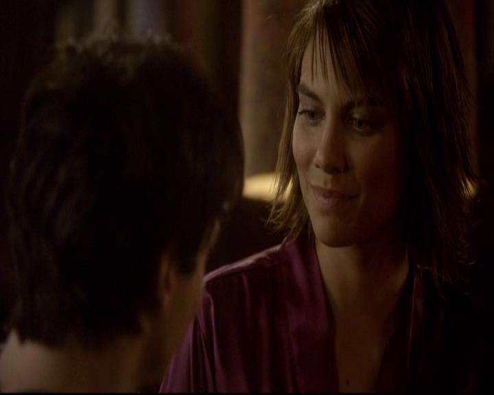 VampireDiariesWorld-dot-org_2x11ByTheLightOfTheMoon2193.jpg
