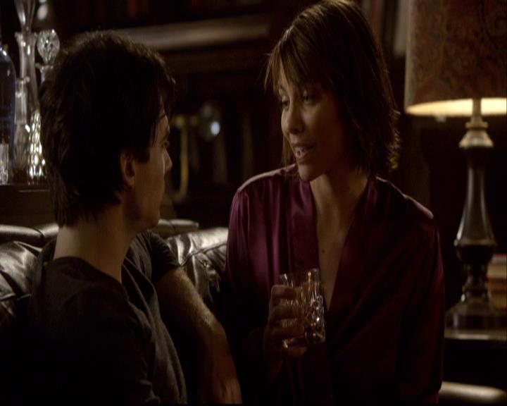 VampireDiariesWorld-dot-org_2x11ByTheLightOfTheMoon2214.jpg