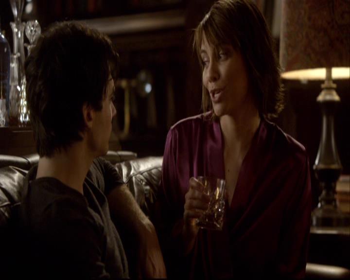 VampireDiariesWorld-dot-org_2x11ByTheLightOfTheMoon2216.jpg