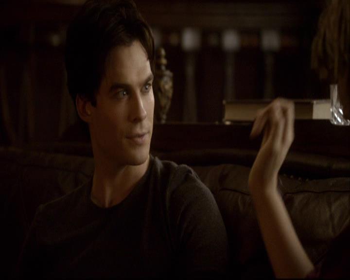 VampireDiariesWorld-dot-org_2x11ByTheLightOfTheMoon2219.jpg