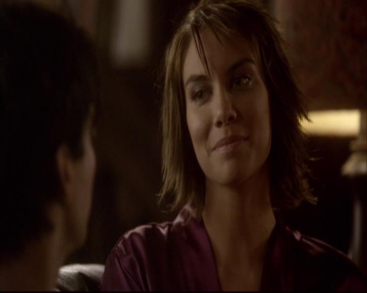 VampireDiariesWorld-dot-org_2x11ByTheLightOfTheMoon2221.jpg