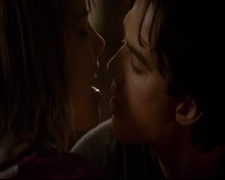 VampireDiariesWorld-dot-org_2x11ByTheLightOfTheMoon2233.jpg