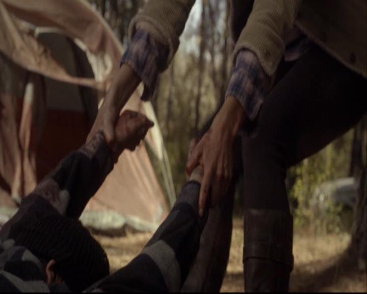 VampireDiariesWorld-dot-org_2x12TheDecent0042.jpg