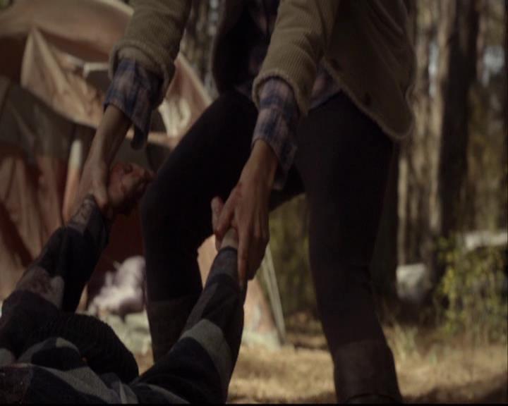 VampireDiariesWorld-dot-org_2x12TheDecent0043.jpg