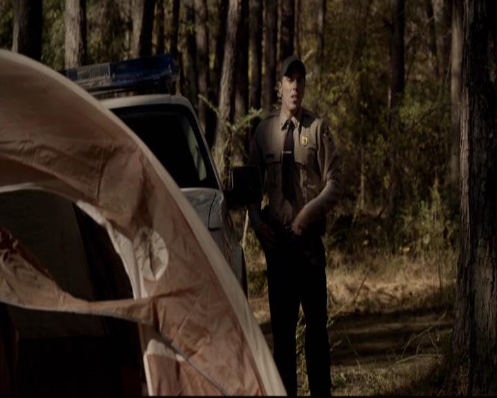 VampireDiariesWorld-dot-org_2x12TheDecent0059.jpg