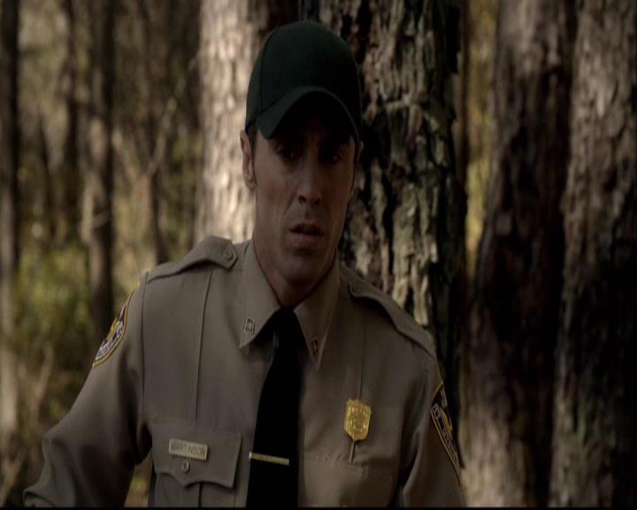 VampireDiariesWorld-dot-org_2x12TheDecent0069.jpg