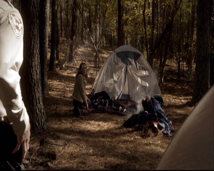 VampireDiariesWorld-dot-org_2x12TheDecent0071.jpg