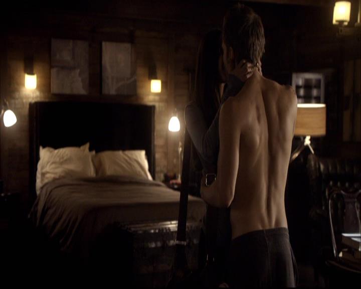 VampireDiariesWorld-dot-org_2x12TheDecent0117.jpg