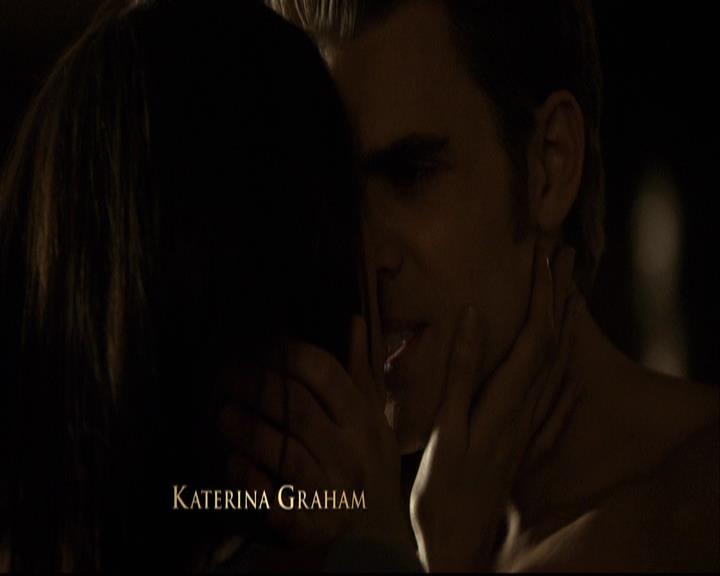 VampireDiariesWorld-dot-org_2x12TheDecent0135.jpg