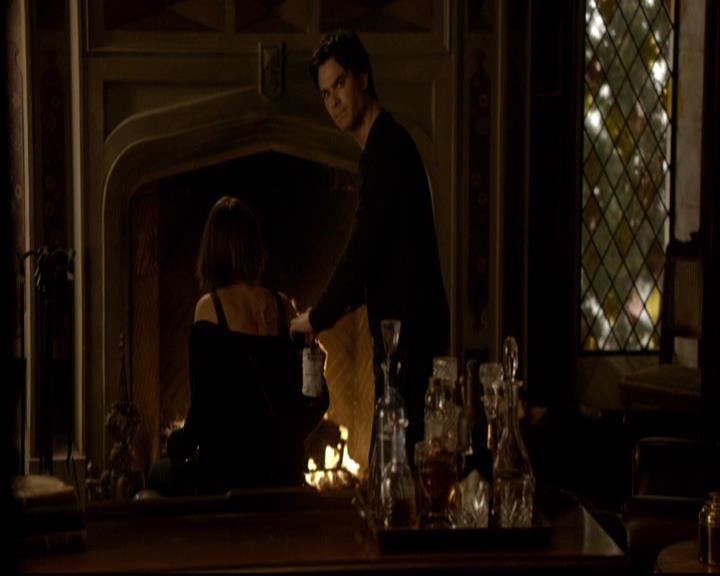 VampireDiariesWorld-dot-org_2x12TheDecent0283.jpg