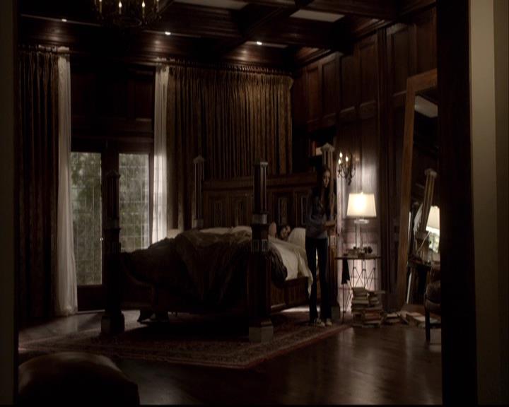 VampireDiariesWorld-dot-org_2x12TheDecent0601.jpg