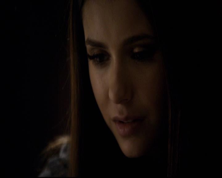 VampireDiariesWorld-dot-org_2x12TheDecent0800.jpg