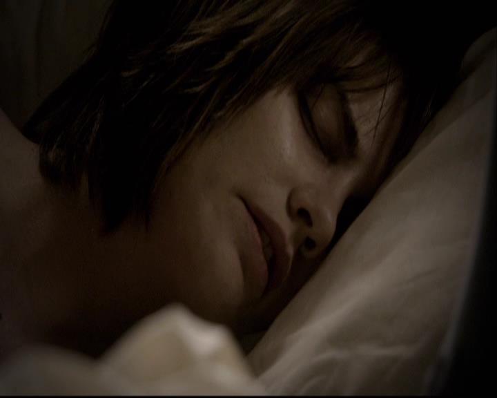 VampireDiariesWorld-dot-org_2x12TheDecent0802.jpg