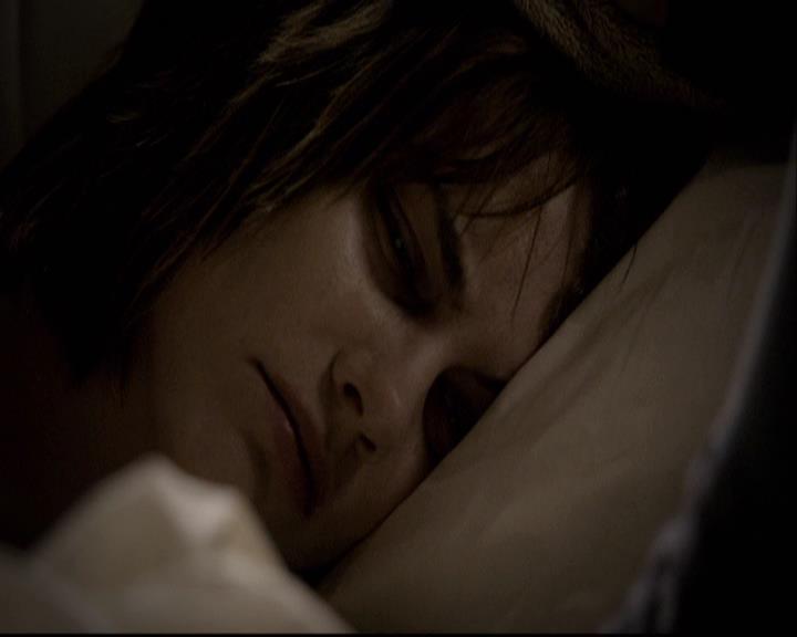 VampireDiariesWorld-dot-org_2x12TheDecent0810.jpg