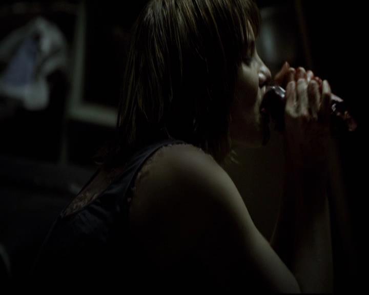 VampireDiariesWorld-dot-org_2x12TheDecent1012.jpg