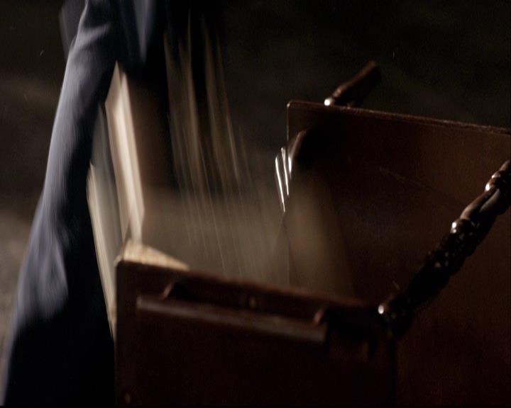 VampireDiariesWorld-dot-org_2x12TheDecent1090.jpg VampireDiariesWorld-dot-org_2x12TheDecent1090.jpg