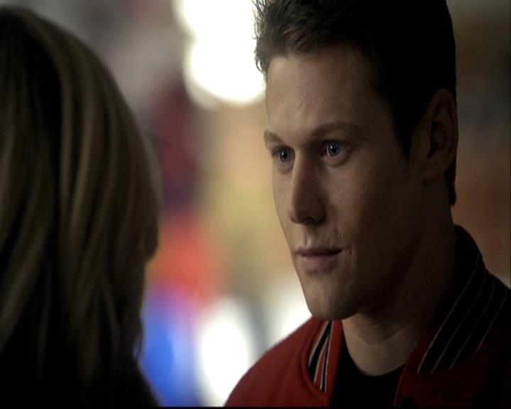 VampireDiariesWorld-dot-org_2x12TheDecent1156.jpg
