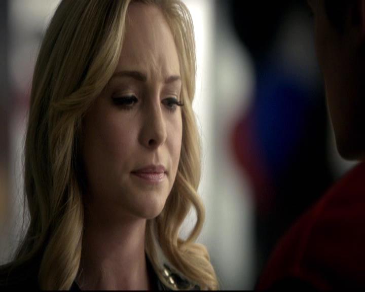 VampireDiariesWorld-dot-org_2x12TheDecent1164.jpg
