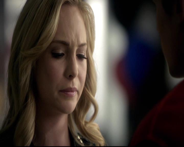 VampireDiariesWorld-dot-org_2x12TheDecent1165.jpg