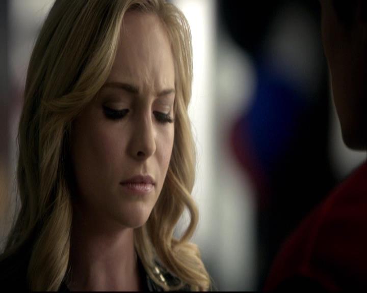 VampireDiariesWorld-dot-org_2x12TheDecent1166.jpg