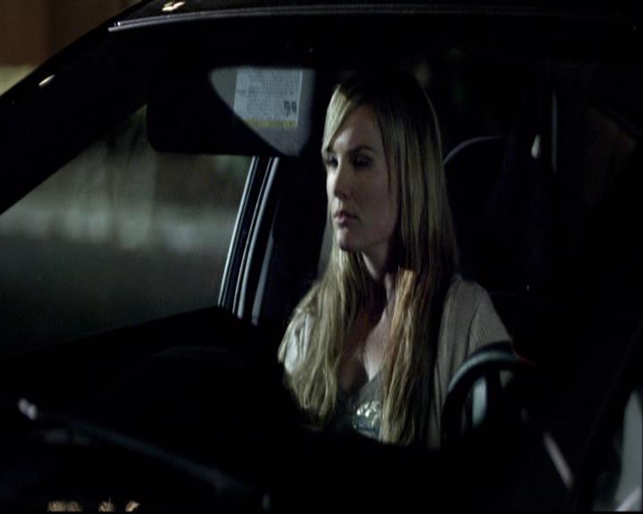 VampireDiariesWorld-dot-org_2x12TheDecent1372.jpg
