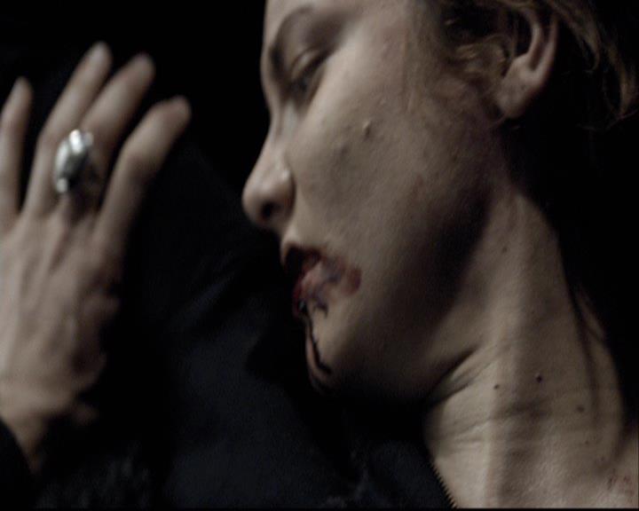 VampireDiariesWorld-dot-org_2x12TheDecent1403.jpg