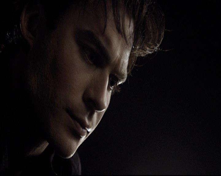 VampireDiariesWorld-dot-org_2x12TheDecent1427.jpg
