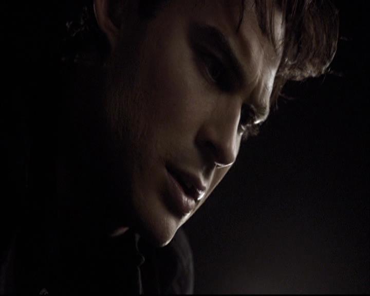 VampireDiariesWorld-dot-org_2x12TheDecent1430.jpg