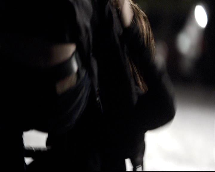 VampireDiariesWorld-dot-org_2x12TheDecent1436.jpg