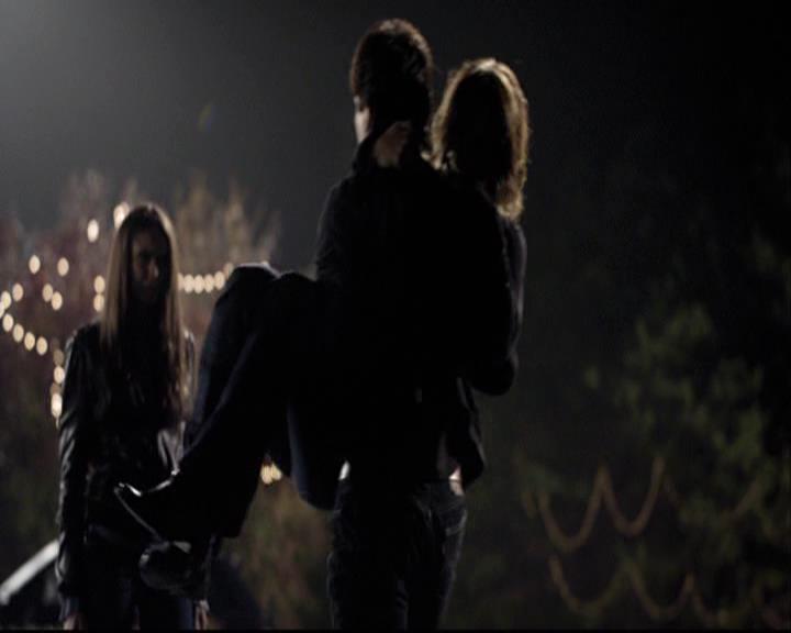 VampireDiariesWorld-dot-org_2x12TheDecent1438.jpg VampireDiariesWorld-dot-org_2x12TheDecent1438.jpg