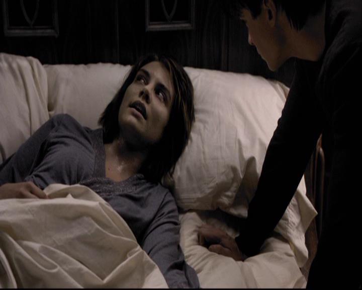 VampireDiariesWorld-dot-org_2x12TheDecent1461.jpg