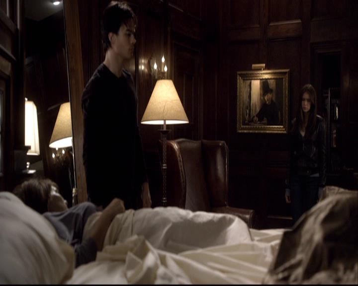 VampireDiariesWorld-dot-org_2x12TheDecent1473.jpg