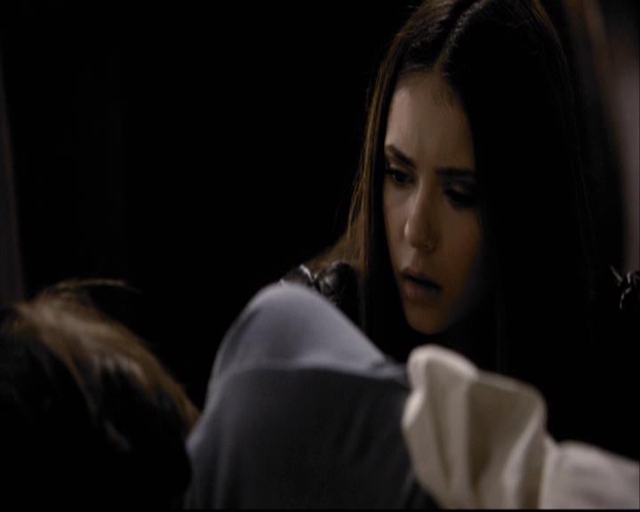 VampireDiariesWorld-dot-org_2x12TheDecent1511.jpg