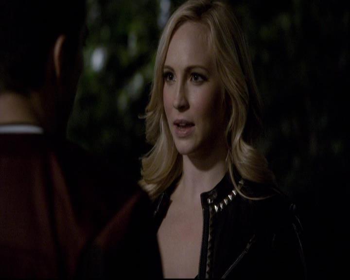 VampireDiariesWorld-dot-org_2x12TheDecent1581.jpg