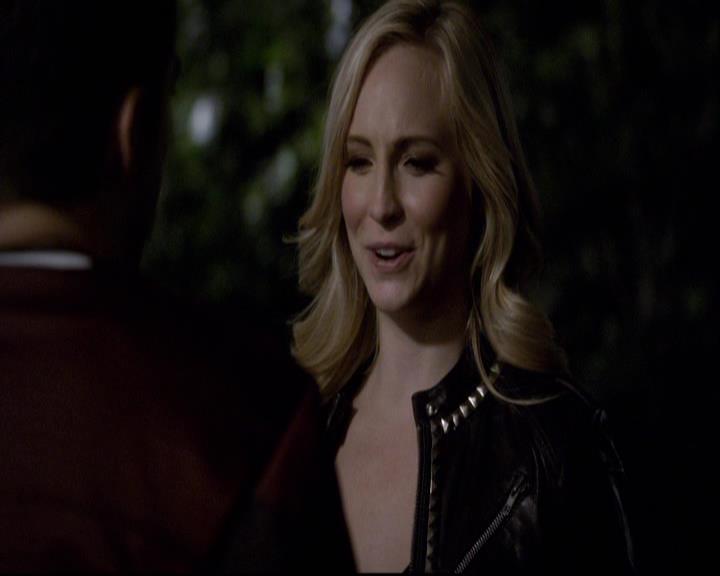 VampireDiariesWorld-dot-org_2x12TheDecent1584.jpg