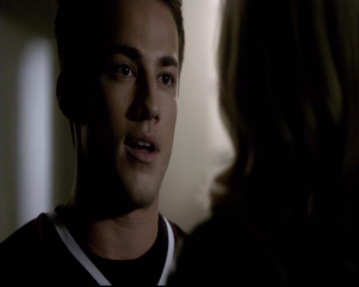 VampireDiariesWorld-dot-org_2x12TheDecent1607.jpg