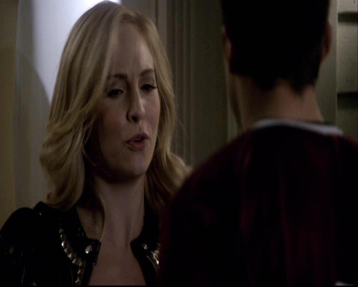 VampireDiariesWorld-dot-org_2x12TheDecent1622.jpg