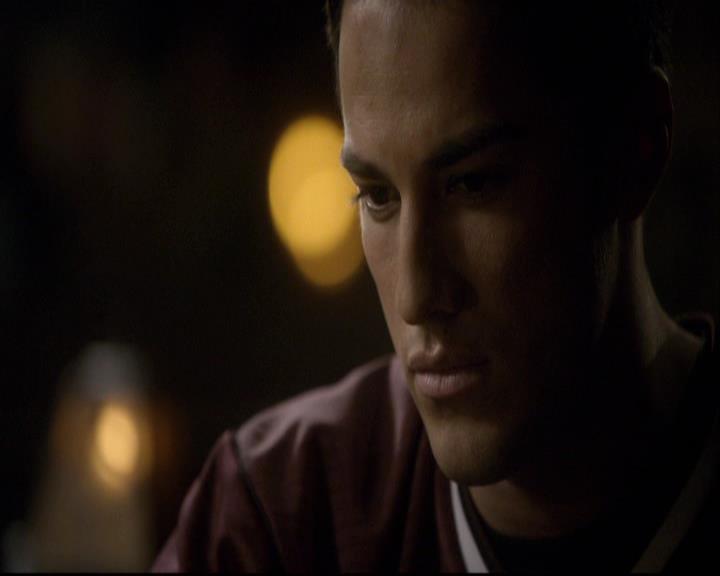 VampireDiariesWorld-dot-org_2x12TheDecent1936.jpg