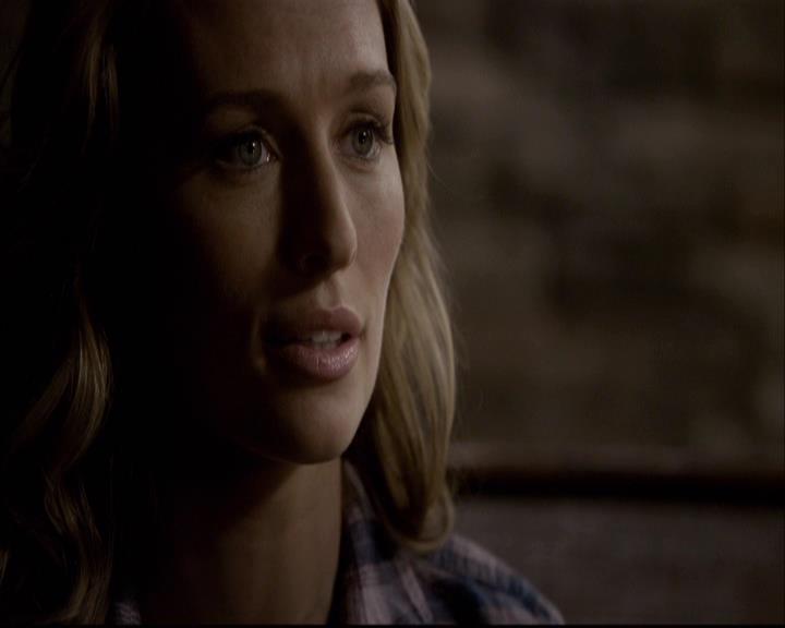 VampireDiariesWorld-dot-org_2x12TheDecent1941.jpg