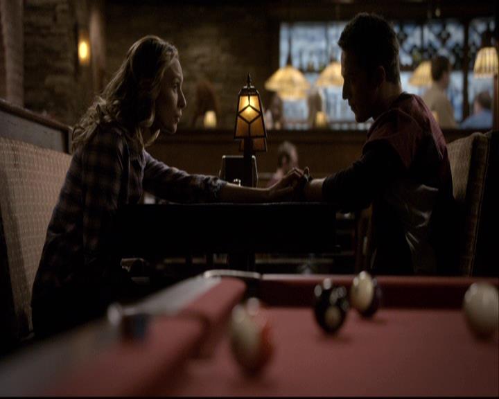 VampireDiariesWorld-dot-org_2x12TheDecent1949.jpg