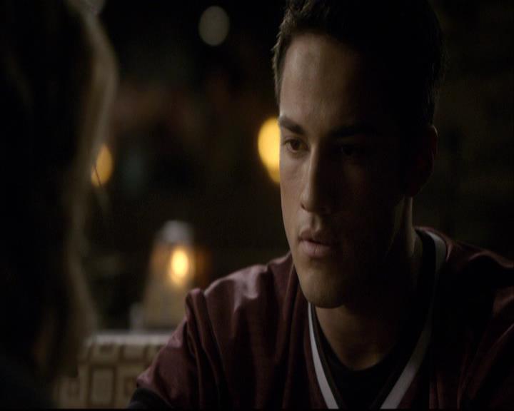 VampireDiariesWorld-dot-org_2x12TheDecent1950.jpg