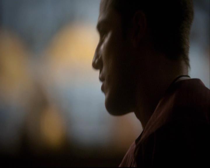 VampireDiariesWorld-dot-org_2x12TheDecent1952.jpg