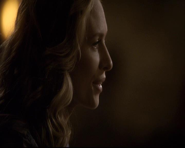 VampireDiariesWorld-dot-org_2x12TheDecent1955.jpg
