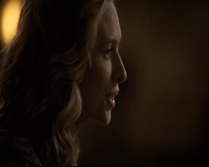 VampireDiariesWorld-dot-org_2x12TheDecent1956.jpg