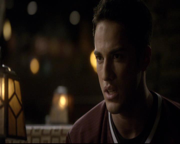 VampireDiariesWorld-dot-org_2x12TheDecent1959.jpg