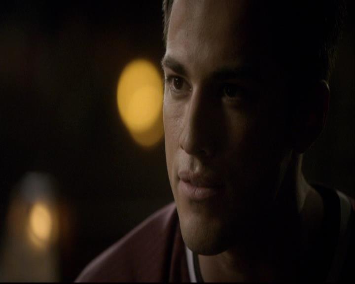 VampireDiariesWorld-dot-org_2x12TheDecent1967.jpg