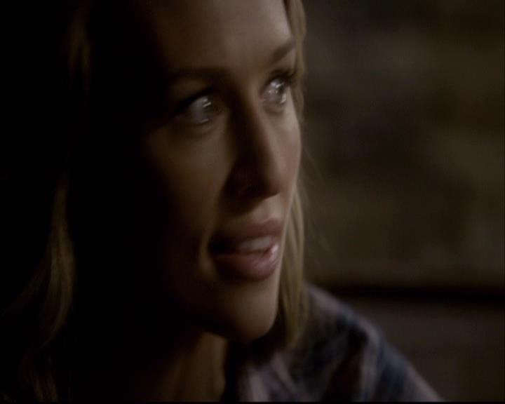 VampireDiariesWorld-dot-org_2x12TheDecent1970.jpg