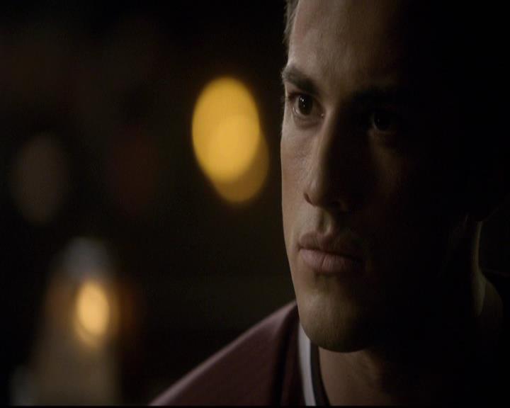 VampireDiariesWorld-dot-org_2x12TheDecent1987.jpg