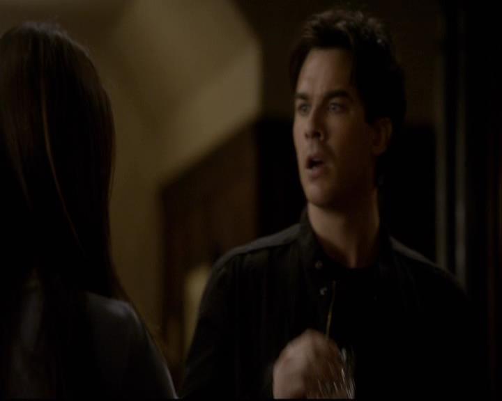 VampireDiariesWorld-dot-org_2x12TheDecent2000.jpg