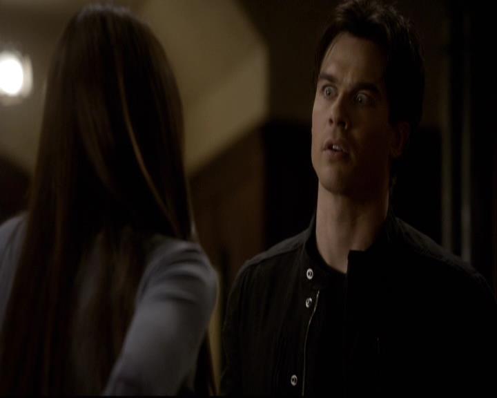 VampireDiariesWorld-dot-org_2x12TheDecent2002.jpg